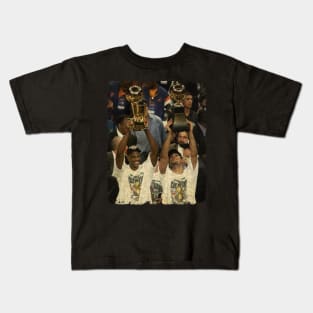 David Robinson vs Tim Duncan, Celebrating Their 1999 NBA Championship. Kids T-Shirt